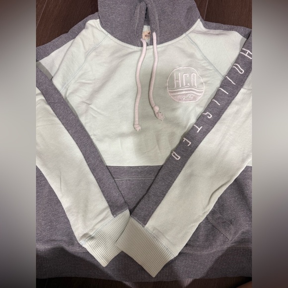 Hollister Hoodie - Picture 1 of 1